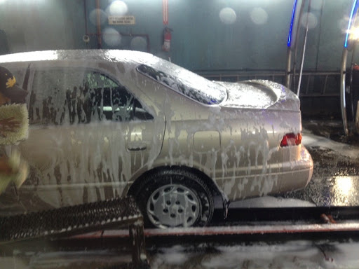 Car Wash «Studio City Hand Car Wash», reviews and photos, 11514 Ventura Blvd, Studio City, CA 91604, USA