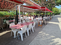 Atmosphère du Restaurant français Chez Gégène à Joinville-le-Pont - n°9