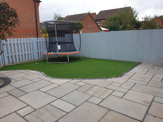 Comments and reviews of MM Landscapes - Fencing, garden design, decking, landscaping