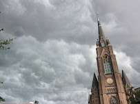 St. Louis Real Estate Society - Photo 3 - Car repair in St. Louis, MO, St. Louis