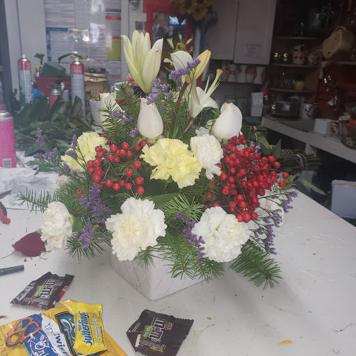 Florist «State Street Flowers & More», reviews and photos, 8401 State St, South Gate, CA 90280, USA