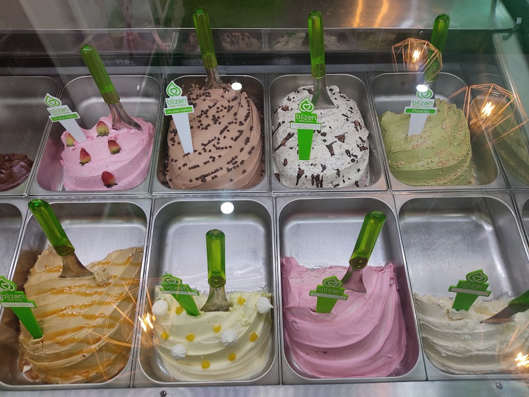 Blizen Natural Frozen Yogurt