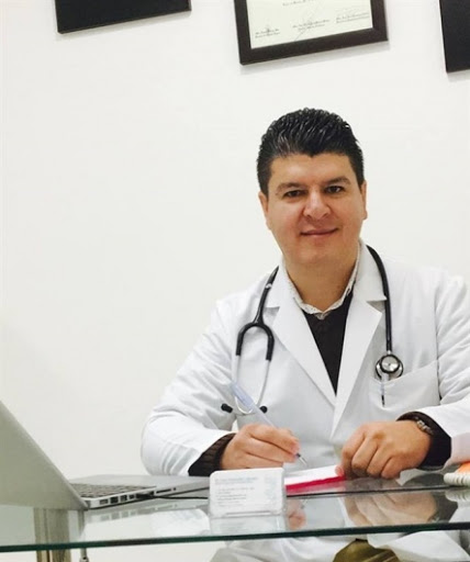 Dr. Ivan Alexander Luevano Contreras, Médico general
