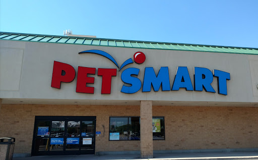 Pet Supply Store «PetSmart», reviews and photos, 10164 Colerain Ave, Cincinnati, OH 45251, USA