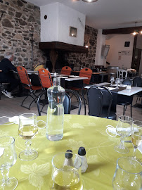 Atmosphère du Restaurant français Auberge La Cardabelle à Sainte-Eulalie-de-Cernon - n°18