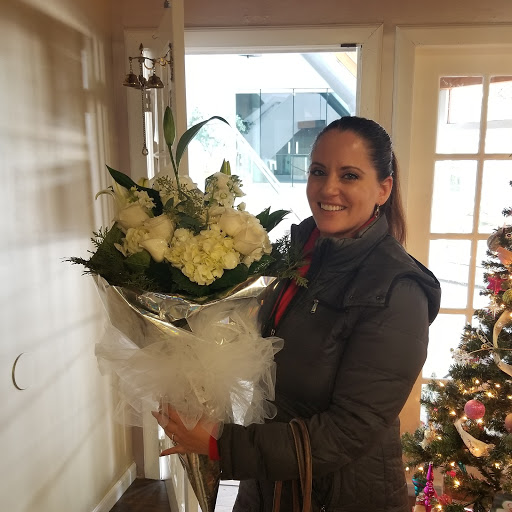 Florist «Event Connoisseur Flowers & Gifts», reviews and photos, 39 New London Turnpike #116, Glastonbury, CT 06033, USA