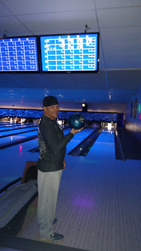 Bowling Alley «Hobart Lanes», reviews and photos, 99 S Hobart Rd, Hobart, IN 46342, USA