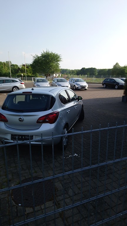 Autohaus Helmut Roer GmbH