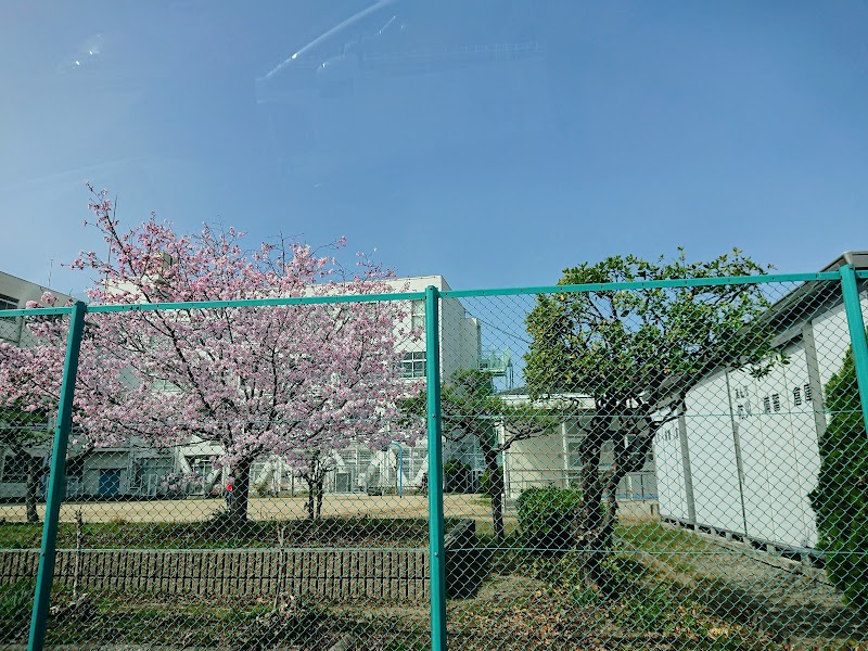 高槻市立冠小学校