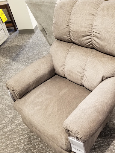 Furniture Store «La-Z-Boy Furniture Galleries», reviews and photos, 17400 NW Corridor Ct, Beaverton, OR 97006, USA