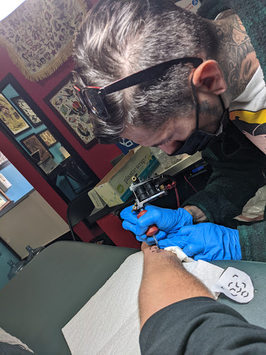 Tattoo Shop «Revolution Ink Tattoos», reviews and photos, 557 W El Camino Real, Mountain View, CA 94040, USA