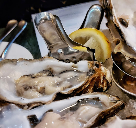 White Horse Oyster & Seafood Bar - Restaurant