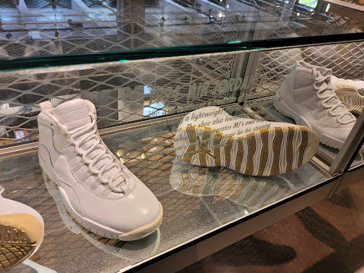 Clothing Store «Nike Portland», reviews and photos, 638 SW 5th Ave, Portland, OR 97201, USA