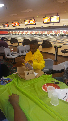 Bowling Alley «AMF Lancaster Lanes», reviews and photos, 4913 Transit Rd, Depew, NY 14043, USA