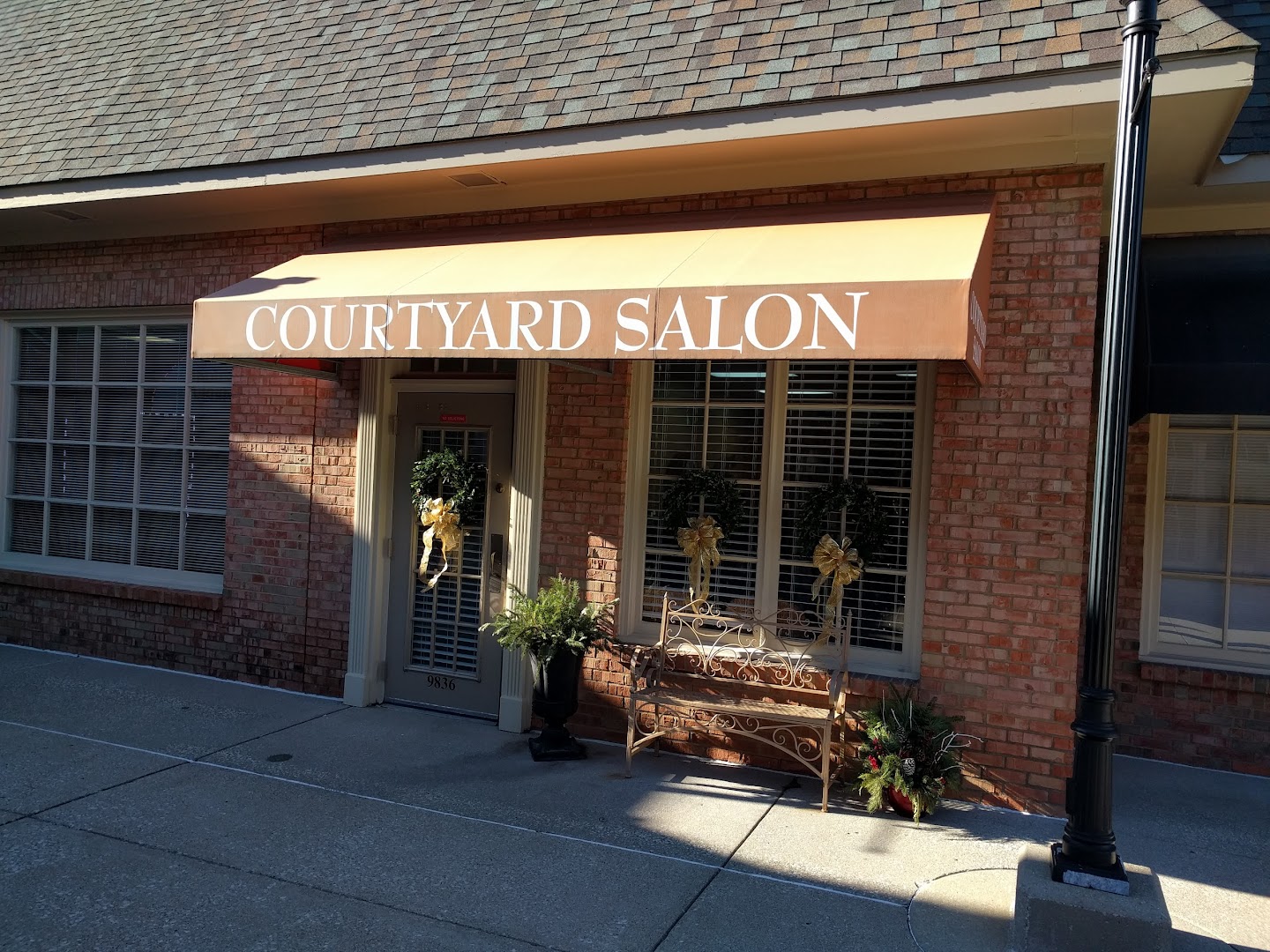 Courtyard Salon LLC