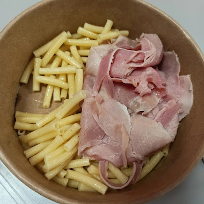 Distributeur de plats cuisinés du restaurant le Château des Cours à Buchères
