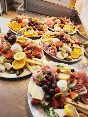 Amanti Pizzeria Restaurant à Saint-Maurice-de-Gourdans