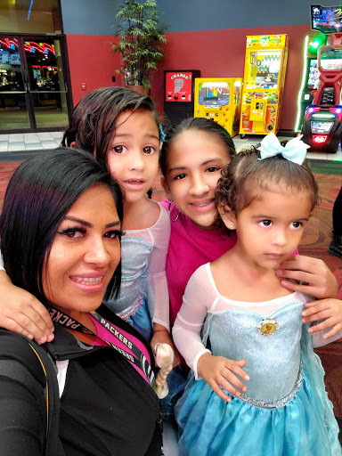 Movie Theater «Marquee Cinemas - Coralwood 10», reviews and photos, 2301 Del Prado Blvd, Cape Coral, FL 33990, USA