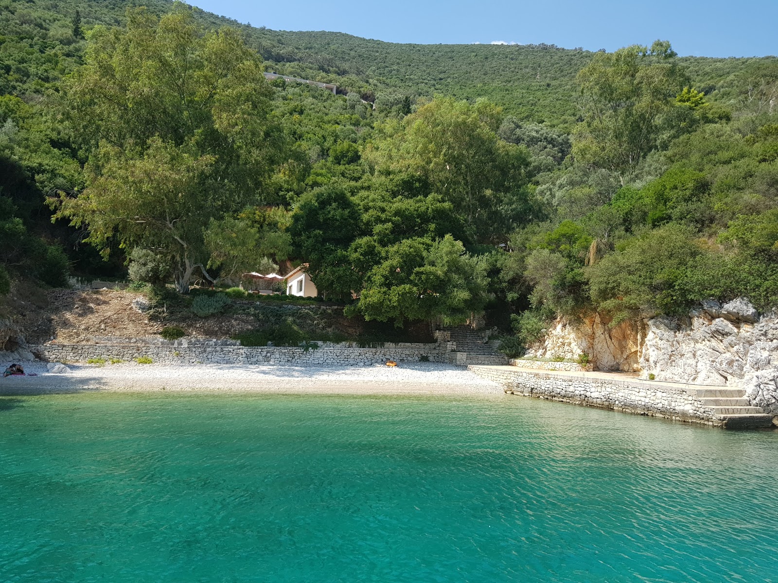 Photo de Ksilokeratidi Cove situé dans une zone naturelle