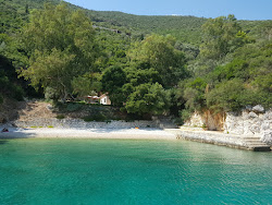 Photo de Ksilokeratidi Cove situé dans une zone naturelle