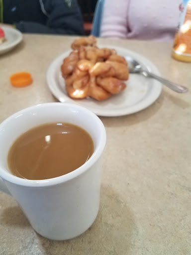 Donut Shop «Daylight Donuts», reviews and photos, 320 W Main St, Olney, IL 62450, USA