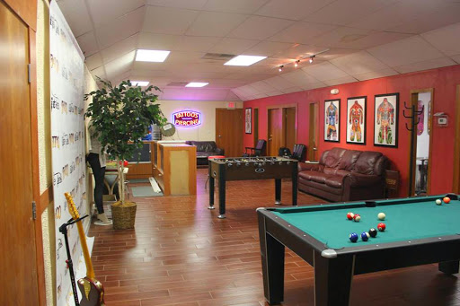 Tattoo Shop «Elite Ink Tattoo Studios», reviews and photos, 25543 Van Dyke, Center Line, MI 48015, USA