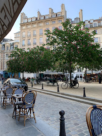 Atmosphère du Restaurant français Le Caveau du Palais à Paris - n°2