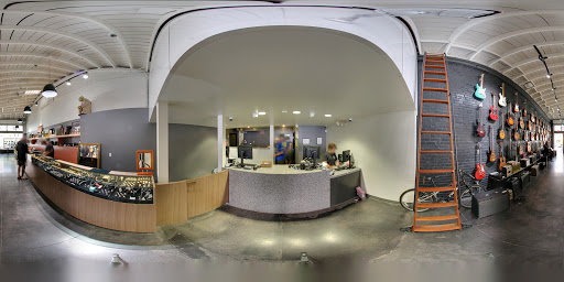 Pawn Shop «Santa Monica Jewelry & Loan», reviews and photos, 408 Broadway, Santa Monica, CA 90401, USA