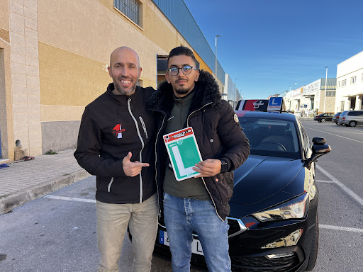 Autoescuela Aprobado a la primera en Elche provincia Alicante