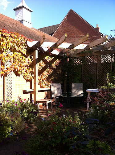 Comments and reviews of Decking and Pergolas Ltd