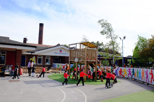Reviews of Dovelands Primary School in Leicester - School