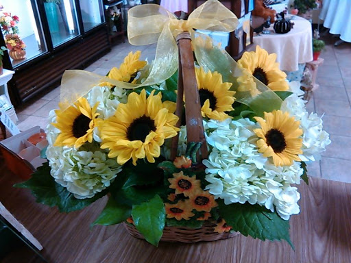 Florist «Forget-Me-Not Florist», reviews and photos, 1083 Park Ave, Cranston, RI 02910, USA
