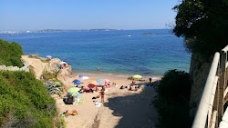 Plage de la batterie'in fotoğrafı küçük koy ile birlikte