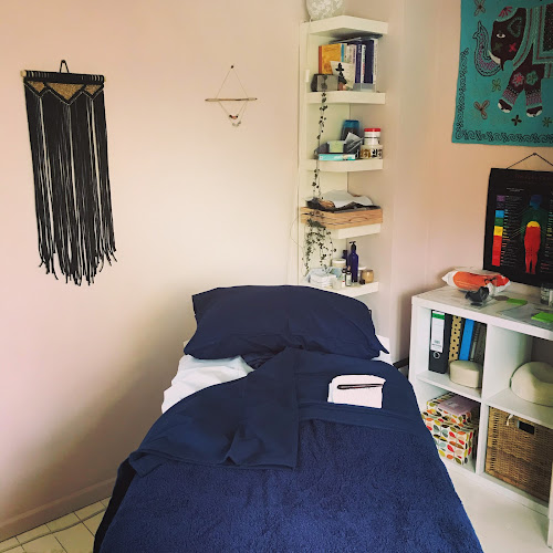 Reviews of Helens Healing Space in Cardiff - Massage therapist