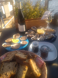 Plats et boissons du Bar-restaurant à huîtres chez LUCIEN creneguy - dégustation à Larmor-Baden - n°12