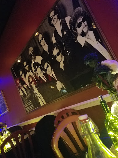 Live Music Venue «Vosh», reviews and photos, 1414 Riverside Dr, Lakewood, OH 44107, USA