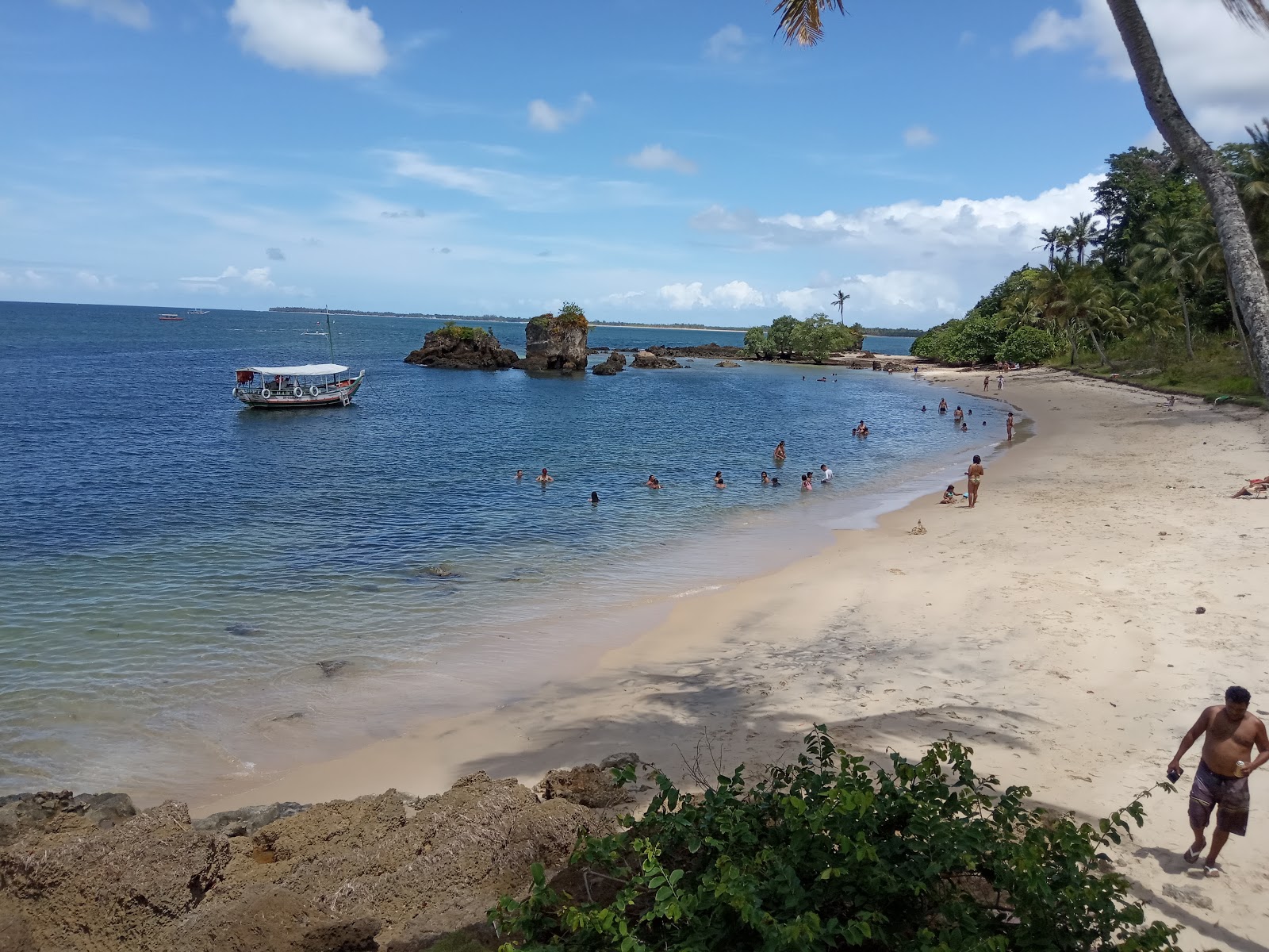 Foto de Prainha de Ilha Grande De Camamu com areia bege superfície