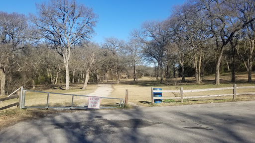 Disc Golf Course «Lester Lorch Park - Beaver Disc Golf Course», reviews and photos, 1823 Texas Plume Rd, Cedar Hill, TX 75104, USA