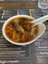 WORLD AVENUE ERAGNY à Éragny menu