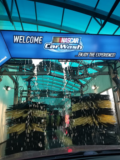 Car Wash «NASCAR Car Wash Naperville», reviews and photos, 2783 Forgue Dr, Naperville, IL 60564, USA