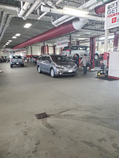 Toyota Dealer «Expressway Toyota», reviews and photos, 700 William T Morrissey Blvd, Boston, MA 02122, USA