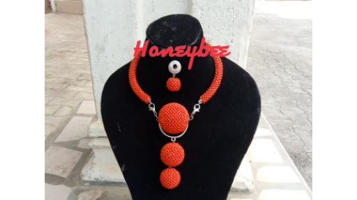 HoneyBee Collections, Opposite Jamaica spot, Ogbuosisi, Nigeria, Art Gallery, state Rivers
