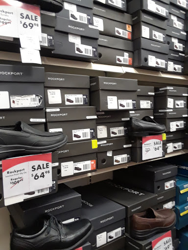 Shoe Store «Shoe Carnival», reviews and photos, 2633 Lakewood Village Dr, North Little Rock, AR 72116, USA