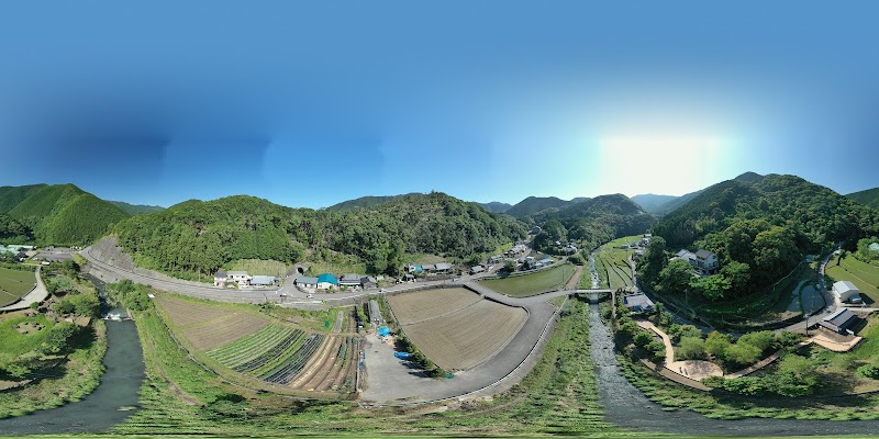 滝原温泉ほたるの湯 親水広場