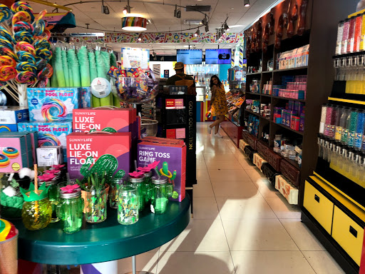 Shopping Mall «The Grove», reviews and photos, 189 The Grove Dr, Los Angeles, CA 90036, USA