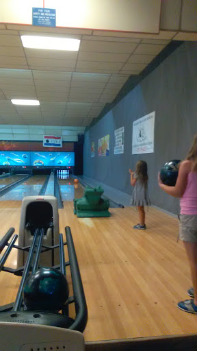 Bowling Alley «Albemarle Bowling Center», reviews and photos, 603 S Hughes Blvd, Elizabeth City, NC 27909, USA