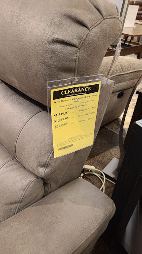 Furniture Store «Steinhafels Furniture», reviews and photos, 569 N Milwaukee Ave, Vernon Hills, IL 60061, USA