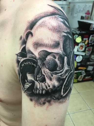 Tattoo Shop «Shaded Soul Tattoos & Piercing», reviews and photos, 340 W Ponce de Leon Ave, Decatur, GA 30030, USA