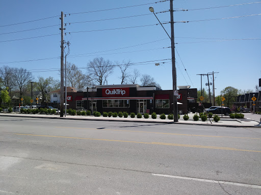 Gas Station «QuikTrip», reviews and photos, 1301 Westport Rd, Kansas City, MO 64111, USA