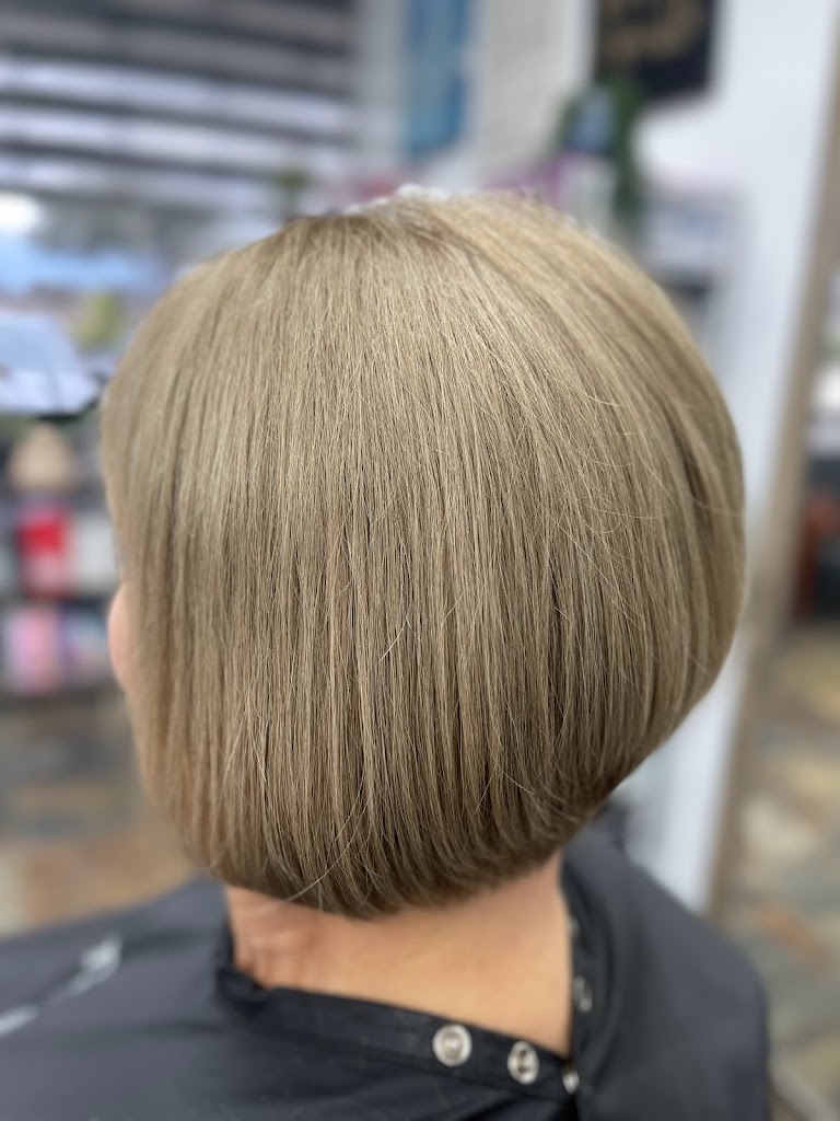 M Salon Hair & Nail 75002